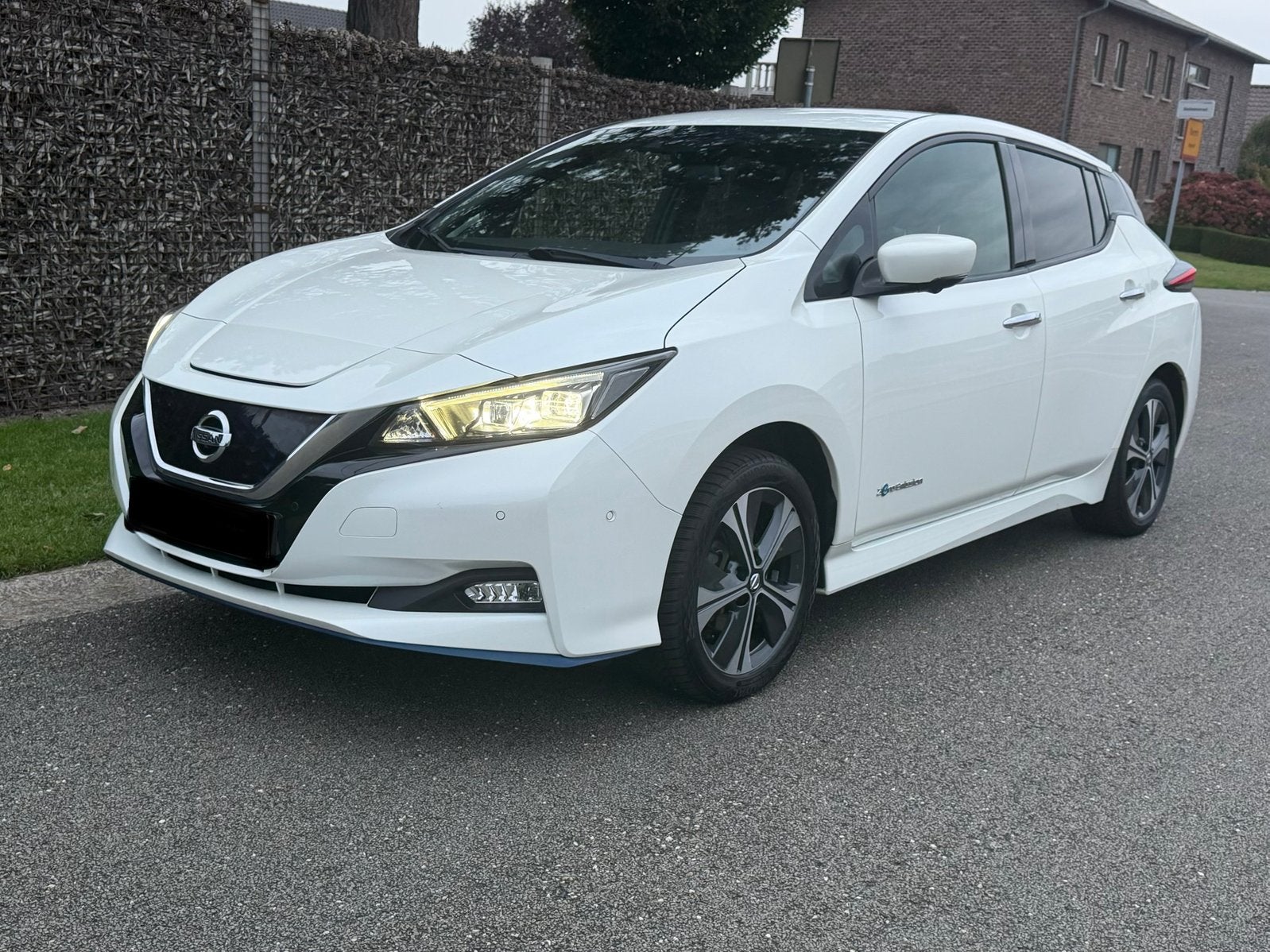 Nissan Leaf electric drive 160 kW e+ Tekna 62 kwh / 400 km, Auto's, Automaat, Dealer onderhouden, 0 cilinders, Zwart