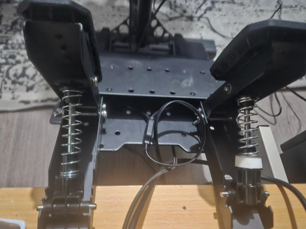 Thrustmaster T598 Direct Axial Drive, Sans fil, Enlèvement ou Envoi, PlayStation 4, Comme neuf