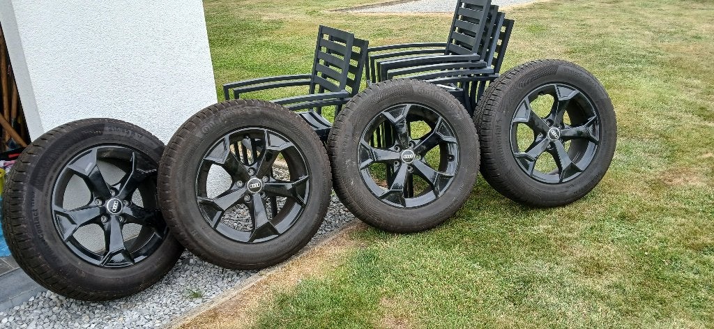 Pneus hiver 215/15 R17 sur jantes pour Audi Q3, Autos : Pièces & Accessoires, Véhicule de tourisme, Enlèvement, Pneus hiver, 215 mm