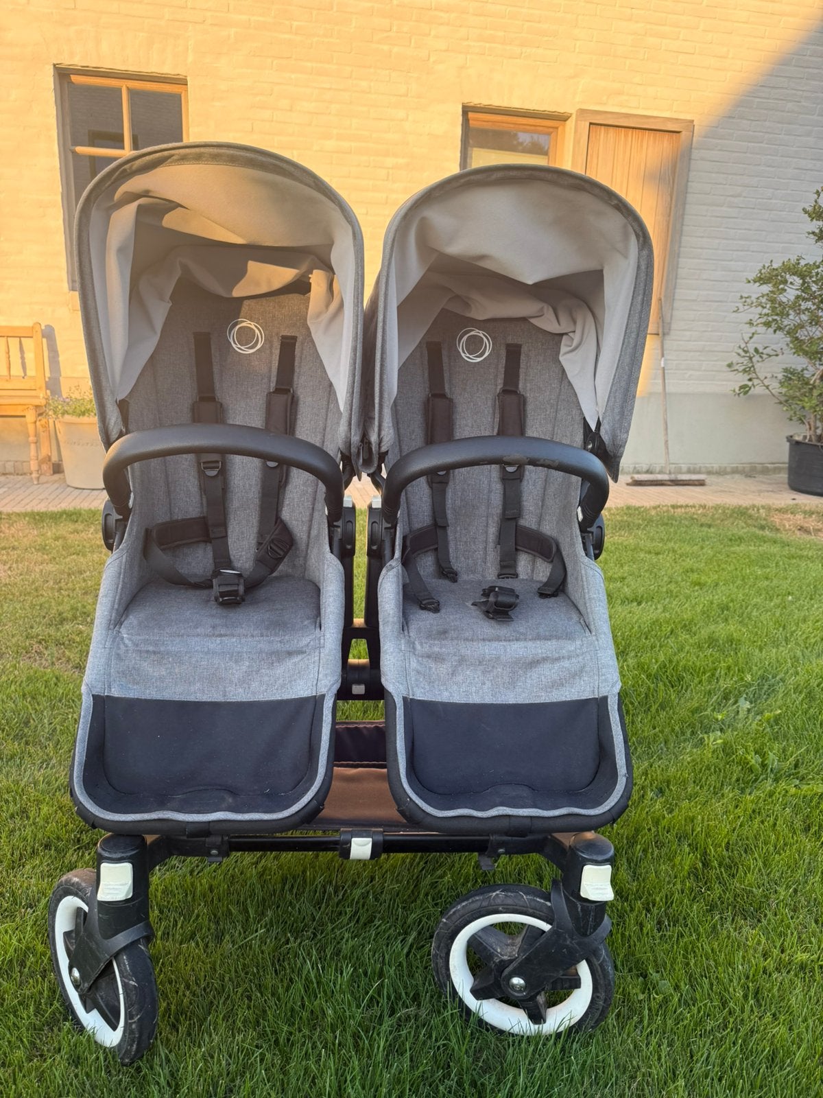 Bugaboo donkey 2 grijs tweelingbuggy, Enfants & Bébés, Enlèvement, Utilisé, Poussette ou Buggy