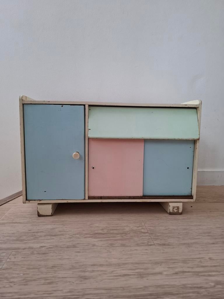 Vintage speelgoed kast pastel, Huis en Inrichting, Ophalen
