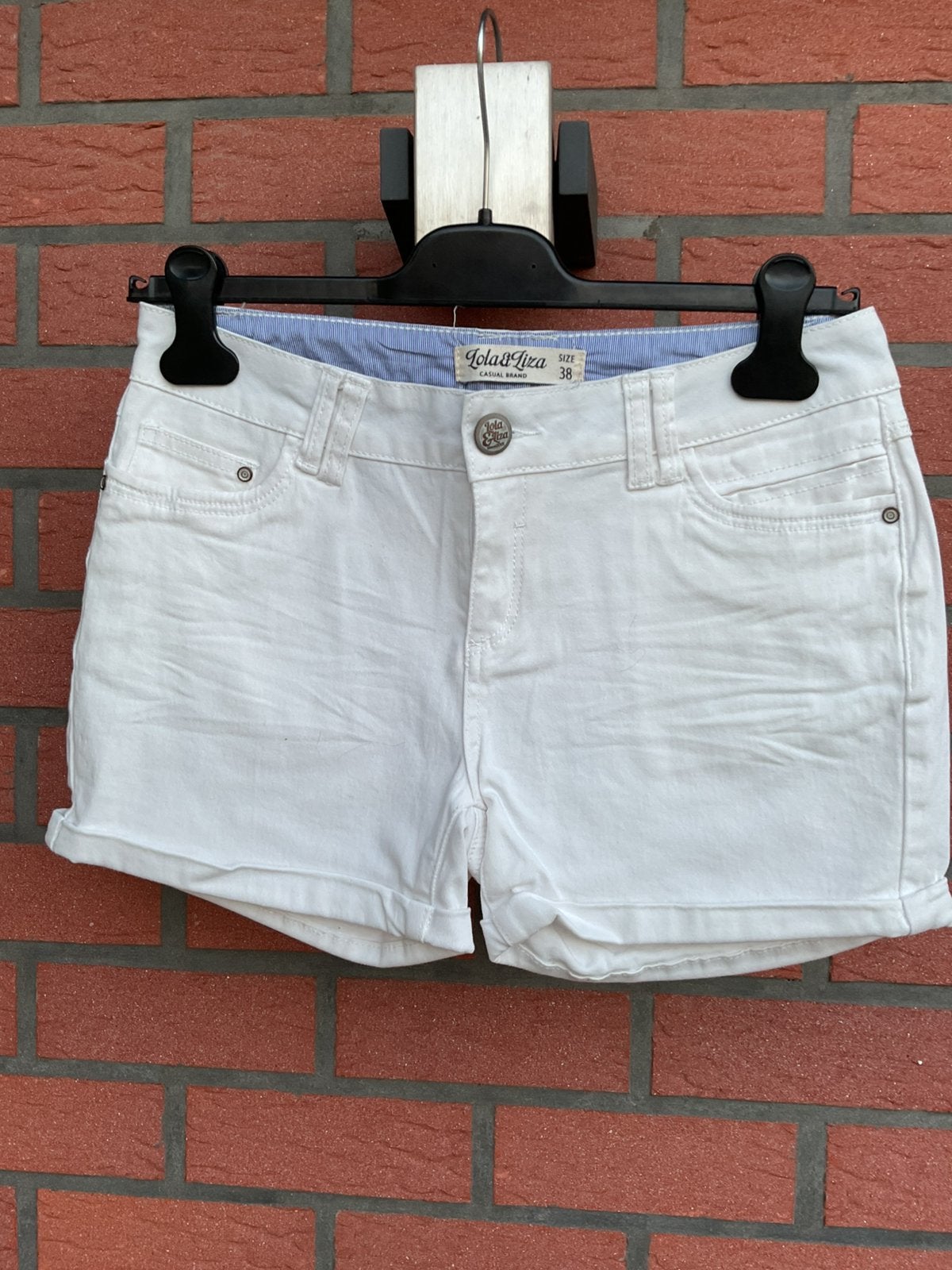 Wit short Lola Liza Maat 38, Kleding | Dames, Spijkerbroeken en Jeans, Ophalen of Verzenden, Zo goed als nieuw, Wit