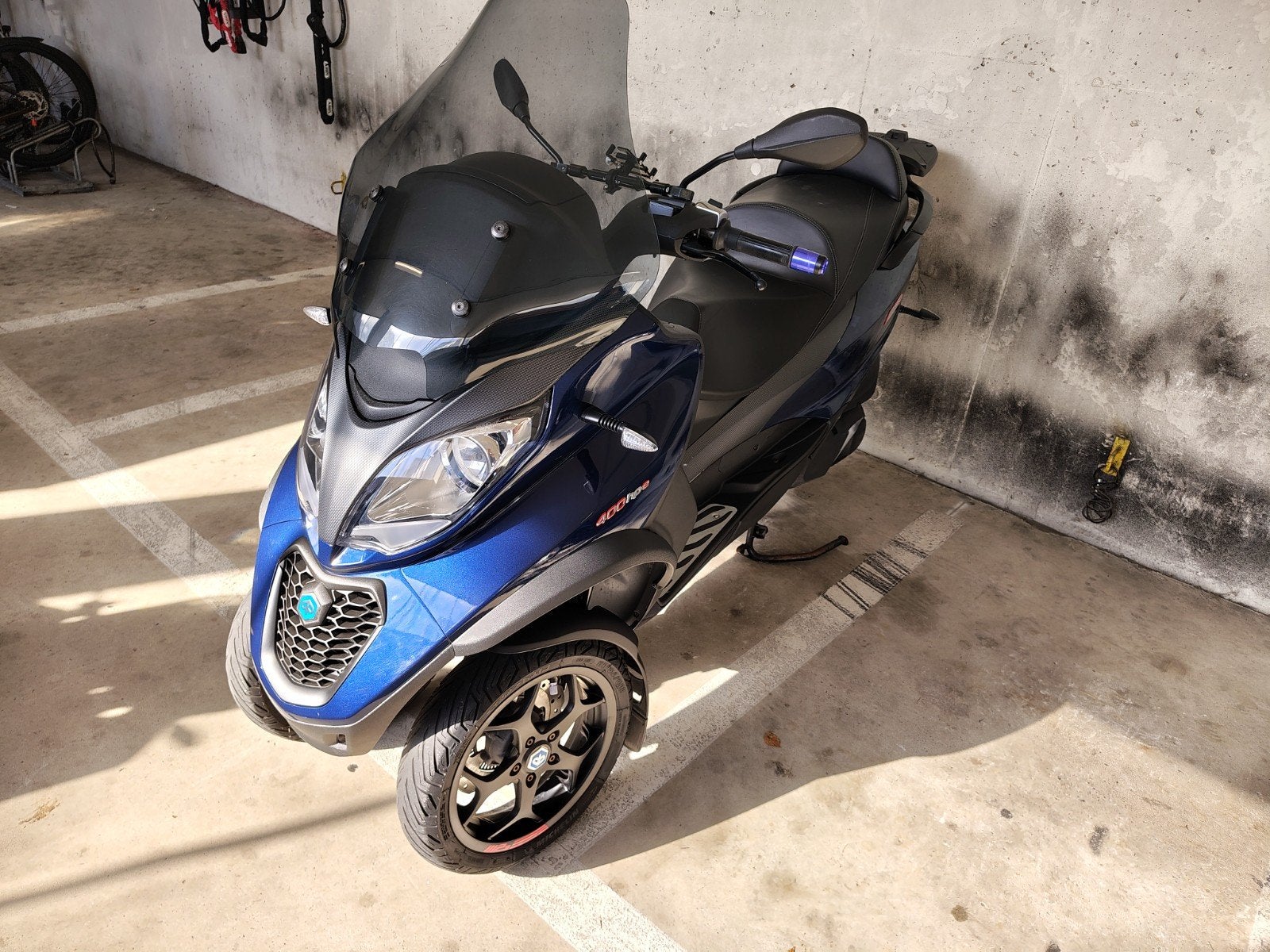 Piaggio MP3 400 ( permis B), Fietsen en Brommers, Piaggio, 400 cc, Ophalen of Verzenden, Zo goed als nieuw