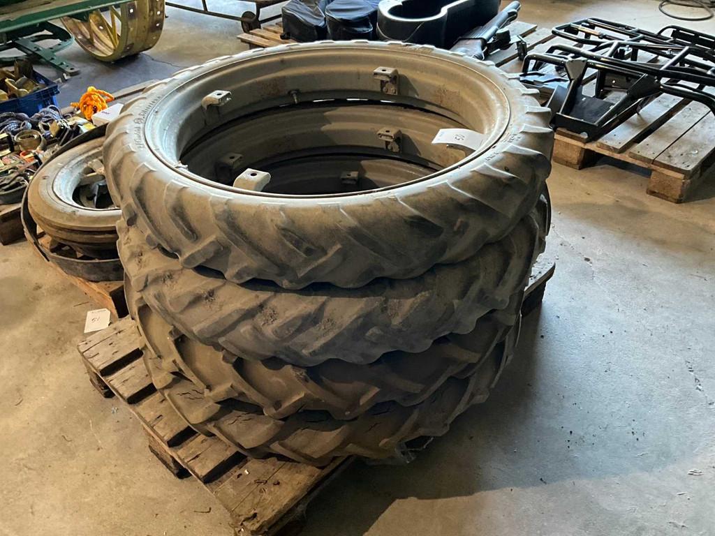 B.F. Goodrich Smalspoor velg met band (4x)