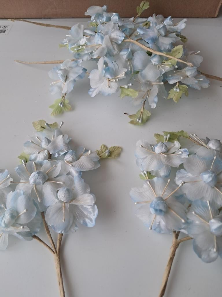 Oude zijde bloemetjes nr 6, Verzenden