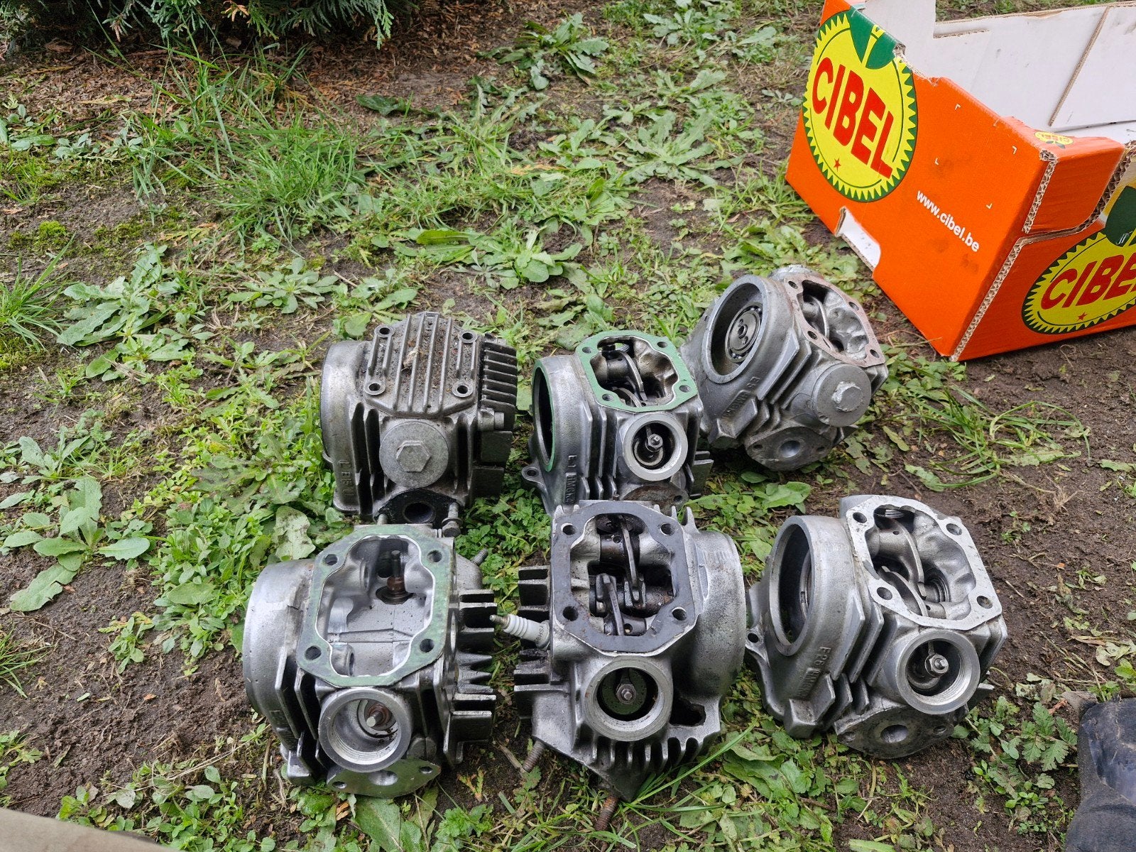 lot de culasses Honda Dax, Vélos & Vélomoteurs, Enlèvement ou Envoi
