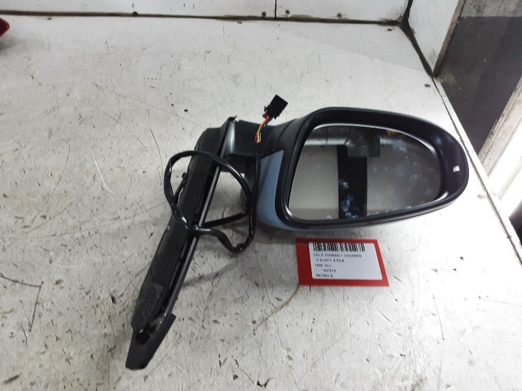 SPIEGEL LINKS Volkswagen Touran (1T3) (01-2010/05-2015), Gebruikt, Volkswagen, Mevr. I. Hauben, Rue de l'Espoir 34 34
4030  GRIVEGNÉE, BE
