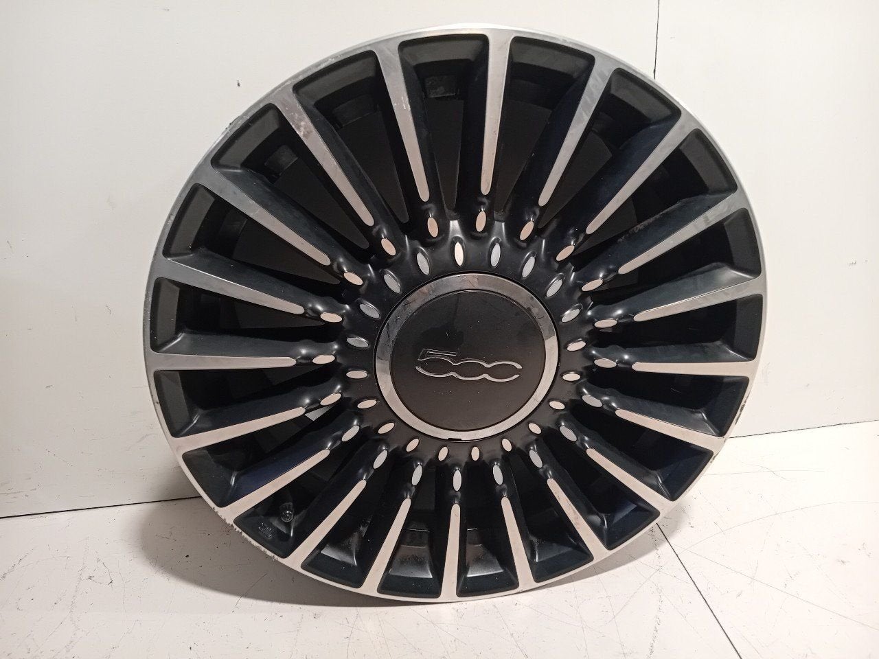 Velg Fiat 500, Onderdelen@venauto.nl, Van der Ven Autorecycling B.V., Ettenseweg 76, 4706 PB Roosendaal, The Netherlands, Enlèvement ou Envoi