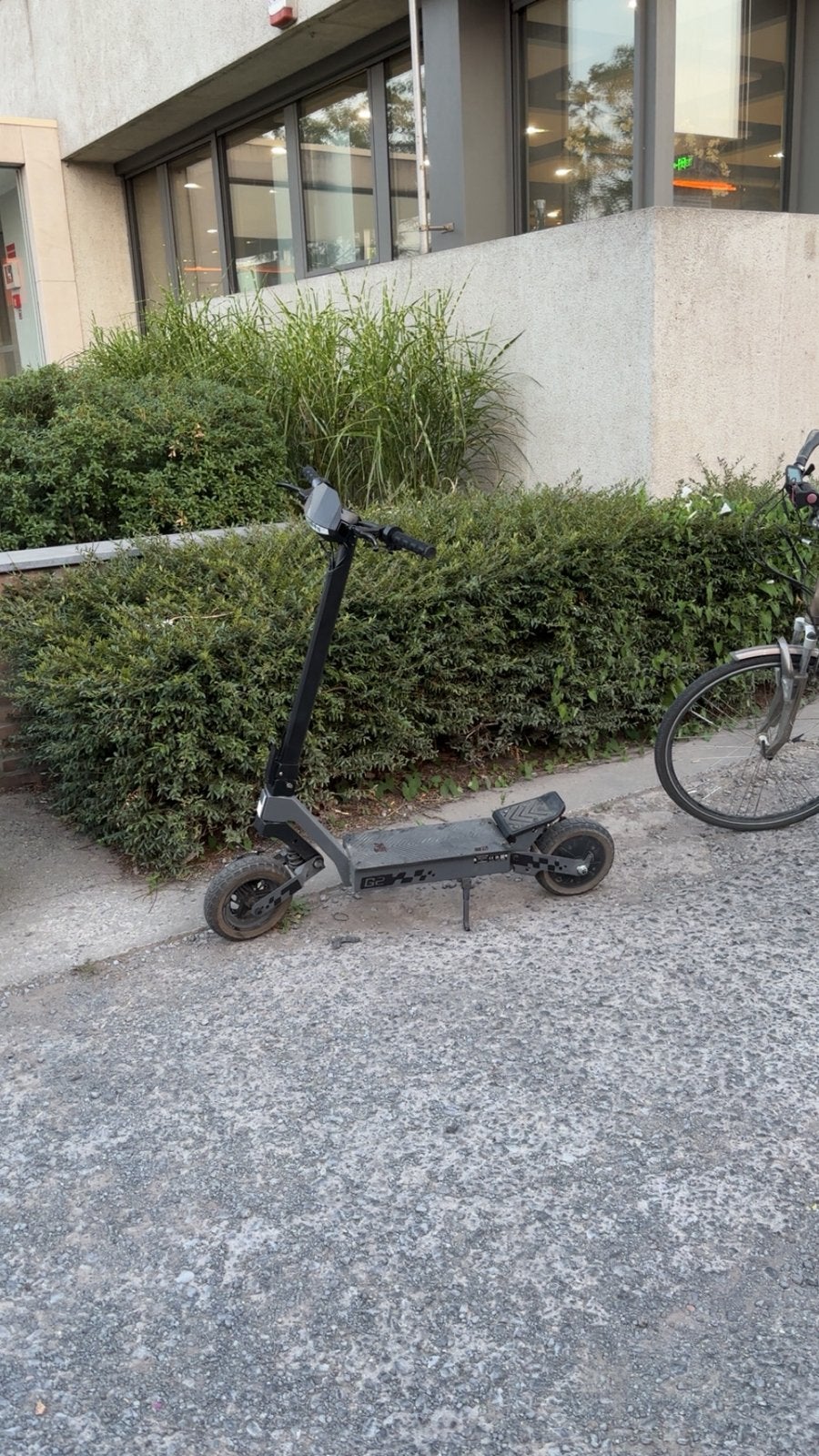 G2, Fietsen en Brommers, Ophalen, Zo goed als nieuw