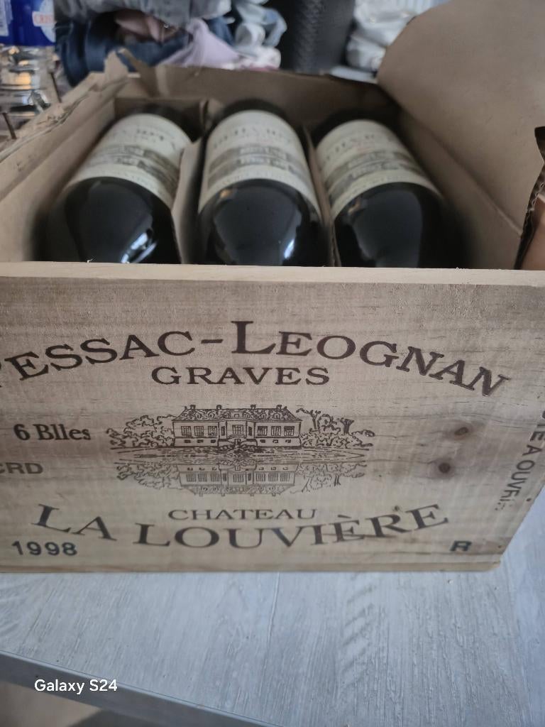 6 bouteilles Château La Louvière 1990/ 1998, Collections, Vins, Enlèvement ou Envoi