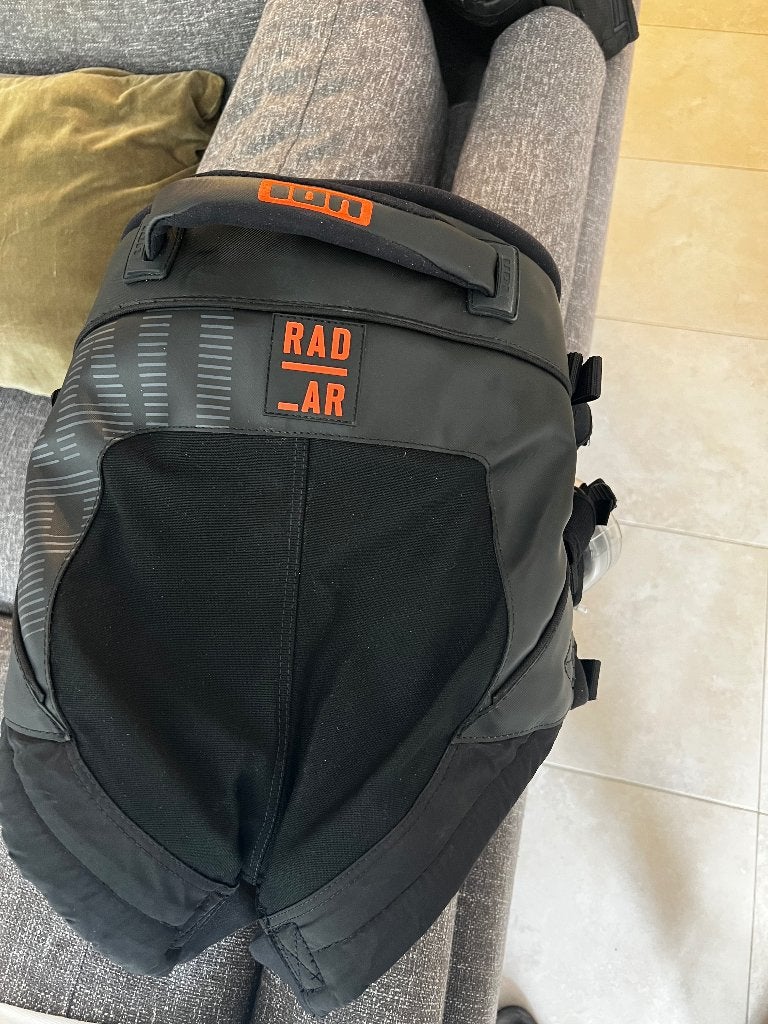 Harnais Kite ION RADAR taille L, Sports nautiques & Bateaux, Kitesurf, Enlèvement, Neuf, Kite