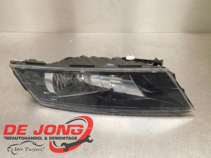 Mistlamp links-voor van een Skoda Superb, Gebruikt, -, -, Ophalen of Verzenden