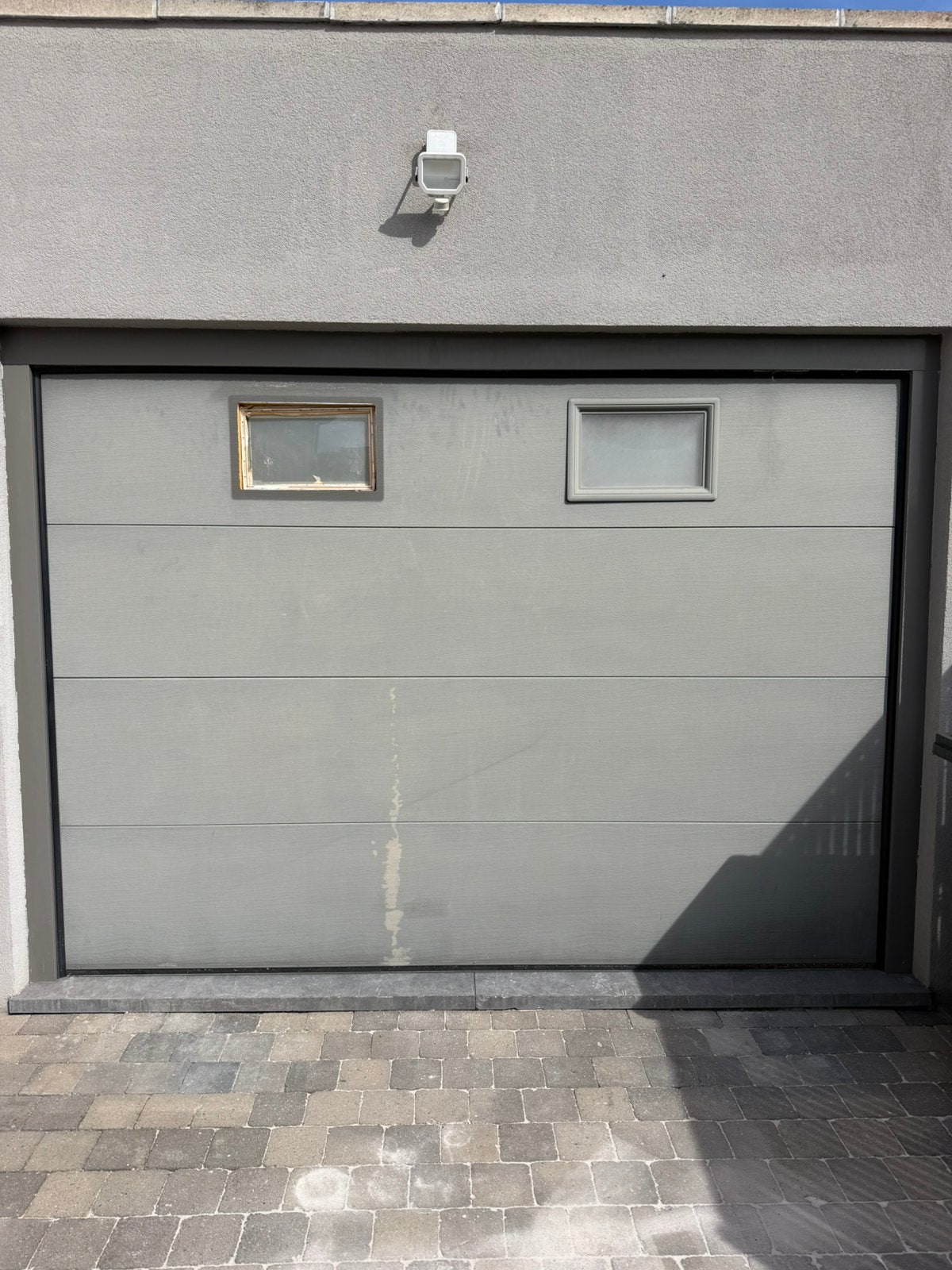 Porte de garage sectionnelle
