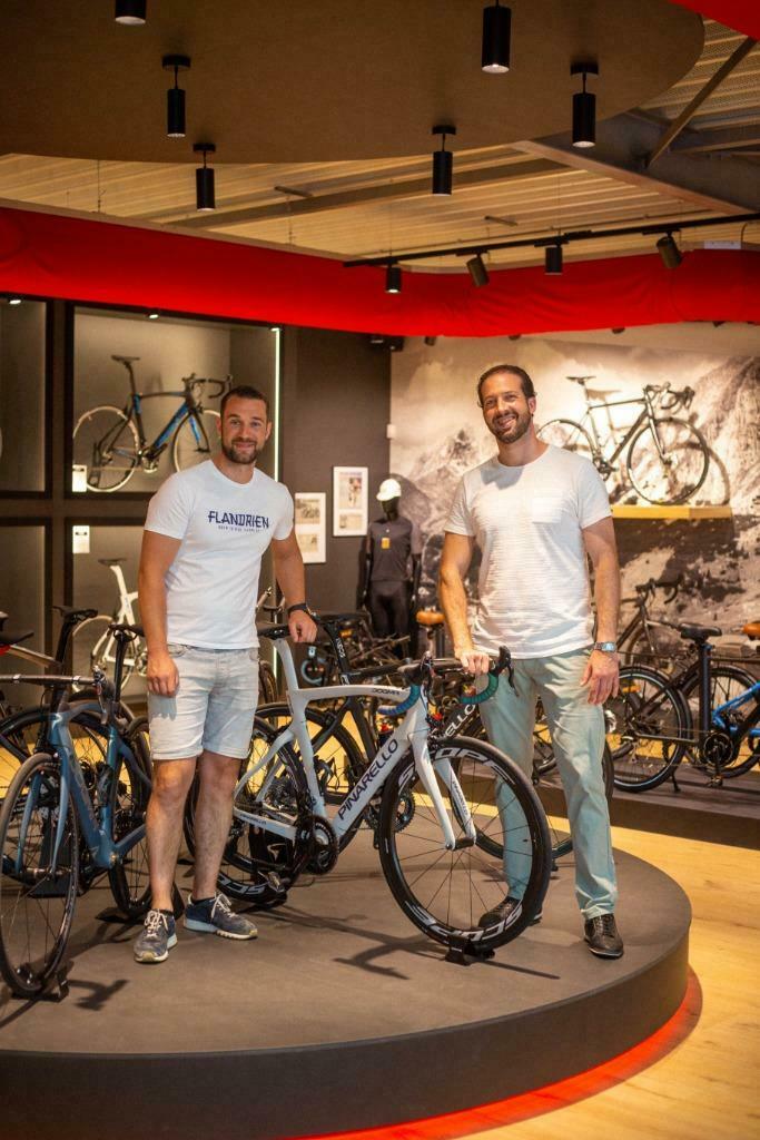 Peloton Bike Store De Plank