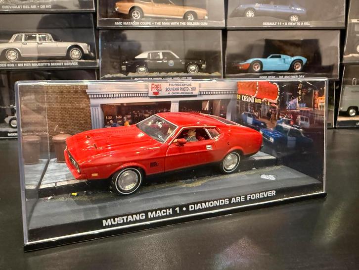 Ford Mustang Mach 1 - James Bond, Hobby en Vrije tijd, Modelauto's | 1:43, Gebruikt, Auto, Universal Hobbies, Ophalen of Verzenden