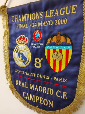 Real Madrid Valencia CF 2000 sublieme geborduurde vaandel  beschikbaar voor biedingen