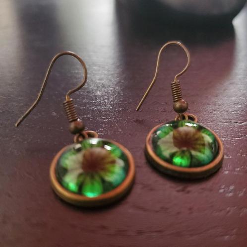 Boucles d'oreilles, Bijoux, Sacs & Beauté, Boucles d'oreilles, Comme neuf, Vert, Enlèvement ou Envoi