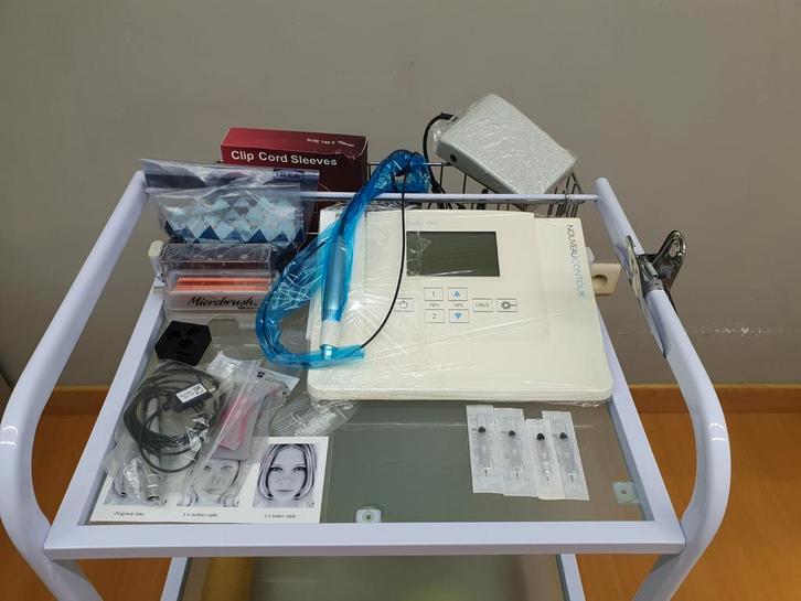 arrêt du salon de beauté, Bijoux, Sacs & Beauté, Beauté | Soins du visage, Utilisé, Camouflage, Yeux, Enlèvement