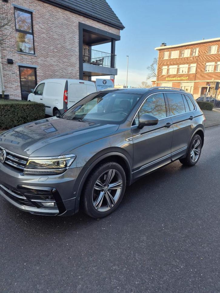VW Tiguan 4Motion R-line 2.0 TDI PANORAMA !!FULL OPTION!!, Auto's, Volkswagen, Bedrijf, Tiguan, 360° camera, 4x4, ABS, Achteruitrijcamera