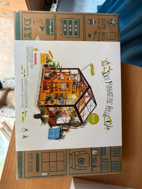 Rolife Diy miniatuur house kit, Hobby en Vrije tijd, Modelbouw | Overige, Nieuw, Ophalen