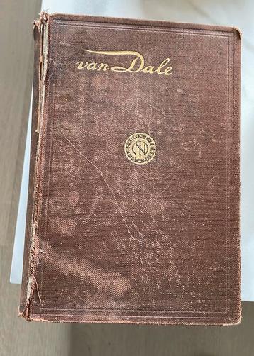 Van Dale woordenboek beschikbaar voor biedingen