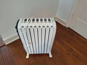 Elektrische radiator De' Longhi in perfecte staat  beschikbaar voor biedingen