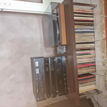 Volledig Vintage Hi-Fi Stereosysteem + Platenspeler + 125 LP beschikbaar voor biedingen