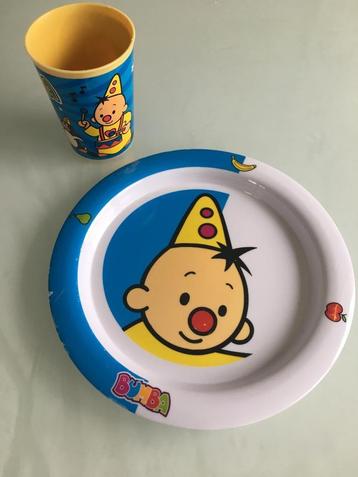 Plastic Bord en beker van Bumba beschikbaar voor biedingen