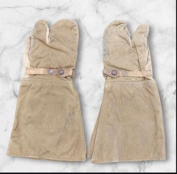 Duitse DDR motorhandschoenen beschikbaar voor biedingen