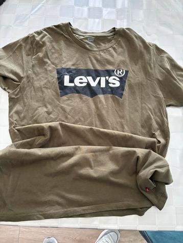 Levis t-shirt donker groen beschikbaar voor biedingen