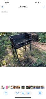 Barbecue - stevige handgemaakte constructie in ijzer, Tuin en Terras, Houtskoolbarbecues, Ophalen, Gebruikt