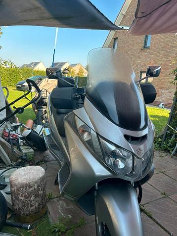 Suzuki moter beschikbaar voor biedingen