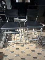 Chaises de bar noires Ikea, Ophalen