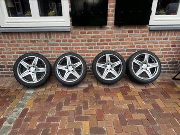 Nette originele 18 inch Mercedes E63 Breedset zomerbanden beschikbaar voor biedingen
