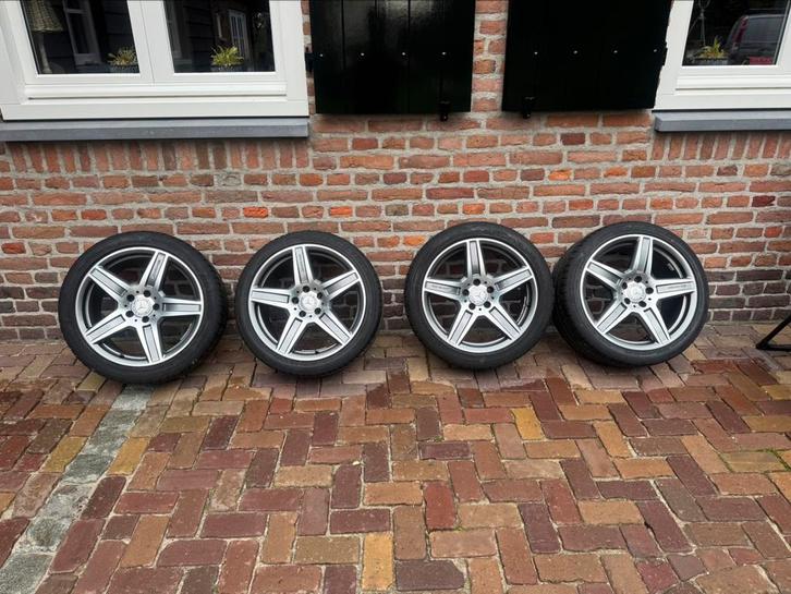 Nette originele 18 inch Mercedes E63 Breedset zomerbanden, Auto-onderdelen, Banden en Velgen, Banden en Velgen, Zomerbanden, 18 inch