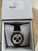 Q Timex panda white chronograph watch, Handtassen en Accessoires, Overige merken, Leer, Staal, Polshorloge