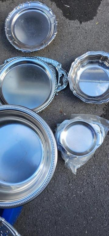 Lot de 33 plateaux NEUF beschikbaar voor biedingen