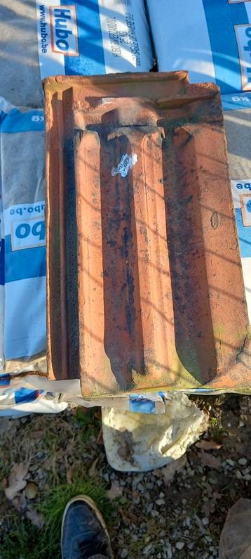 Dakpannen ongeveer 1500 beschikbaar voor biedingen