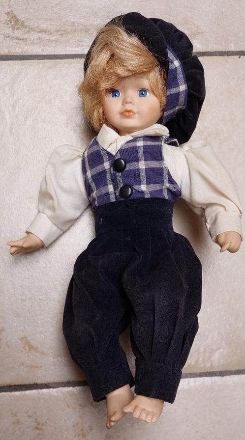 3 poppen - 1 meisje + 2 jongens - € 9/stuk - Alle 3 = € 24, Verzamelen, Poppen, Zo goed als nieuw, Pop, Ophalen of Verzenden