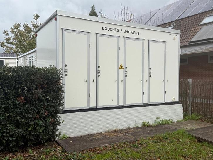 Mobiele douchewagen 4 persoons, dubbelas remork, Caravans en Kamperen, Overige Caravans en Kamperen, Zo goed als nieuw, Ophalen