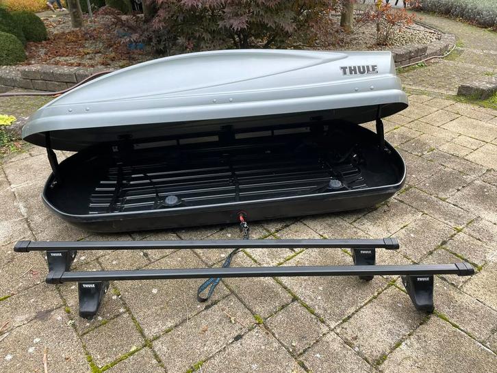 Zeer nette Thule dakkoffer met dakdragers, Autos : Divers, Coffres de toit, Comme neuf, Enlèvement
