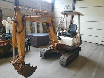 Mini pelle yanmar 3 cylindres 2t300  fonctionne parfaitement, Enlèvement ou Envoi