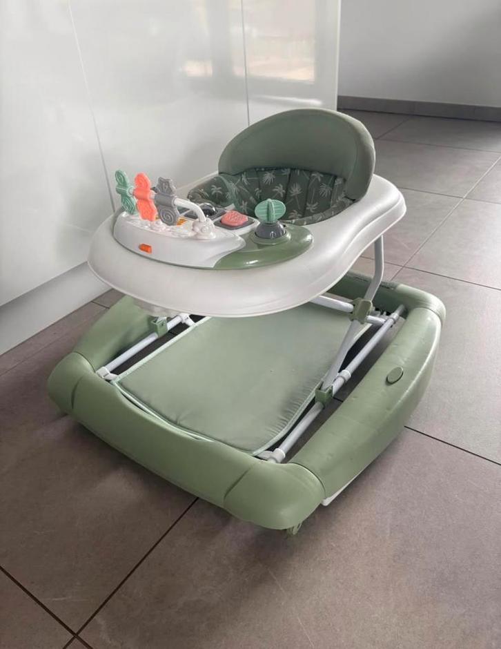 Loopstoel, Kinderen en Baby's, Speelgoed | Babyspeelgoed, Zo goed als nieuw, Overige typen, Met licht, Met geluid, Met wieltjes