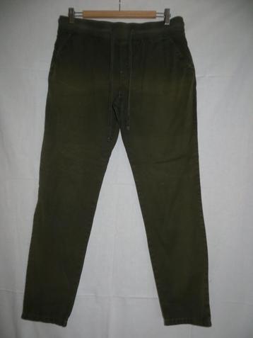 broek dames beschikbaar voor biedingen