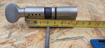 Cilinder slot veiligheidscilinder cilinderslot 40 -30(7cm) beschikbaar voor biedingen