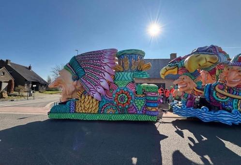 Zelfrijdende carnavalswagen die gegarandeerd de show steelt!, Hobby en Vrije tijd, Feestartikelen, Gebruikt, Overige typen, Ophalen