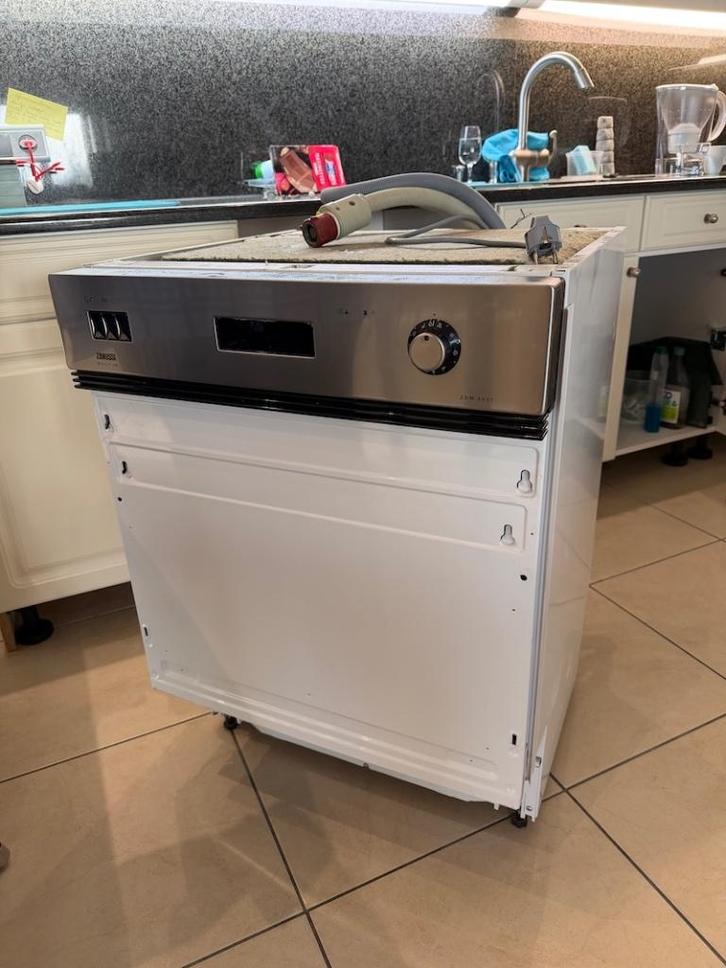 Zanussi Inbouwvaatwasser, Elektronische apparatuur, Vaatwasmachines, Gebruikt, Inbouw, Minder dan 85 cm, 45 tot 60 cm, Eco programma