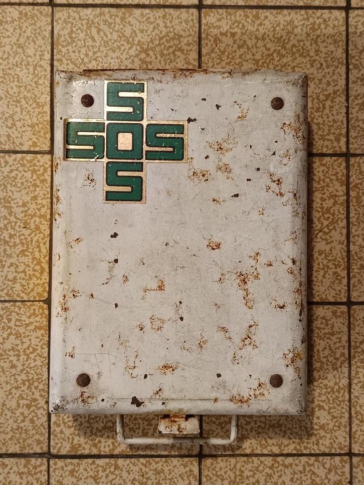 Frans Vintage sos ehbo kastje jaren 70, Verzamelen, Retro, Overige typen, Verzenden