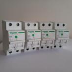 4 nieuwe Schneider Resi9 XE automaten, Ophalen of Verzenden