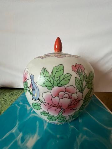 Vaas beschikbaar voor biedingen